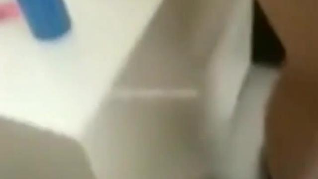 【黄色视频】美女直播黄瓜插bb